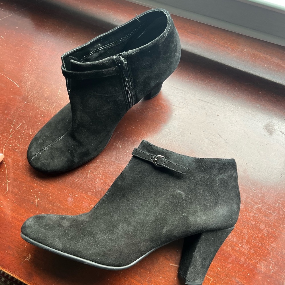 Aerosoles Black Women's Ankle Boots size 9